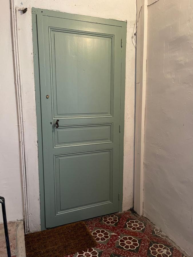 Le Trois Nourrices Apartment นาร์บอนน์ ภายนอก รูปภาพ